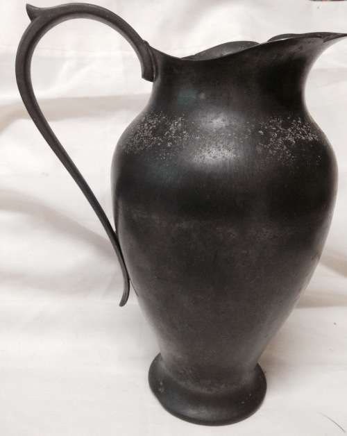 JUG  Pewter Large Petal shape spout Holland