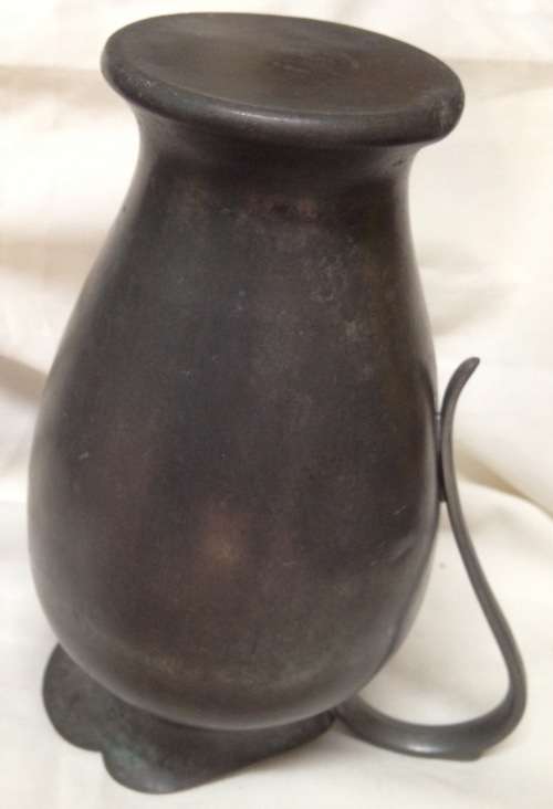 JUG  Pewter Large Petal shape spout Holland