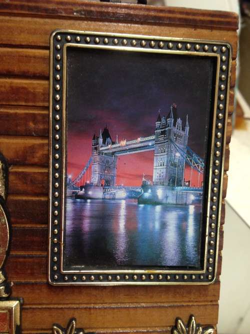 LONDON Bridge Scene Barometer+ key holder