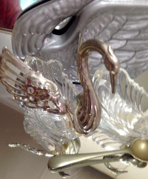 GODINGE c1984Cast Iron Swan + 2 Swan SALTS glass EPNS metal wing +1 mustard Spoon