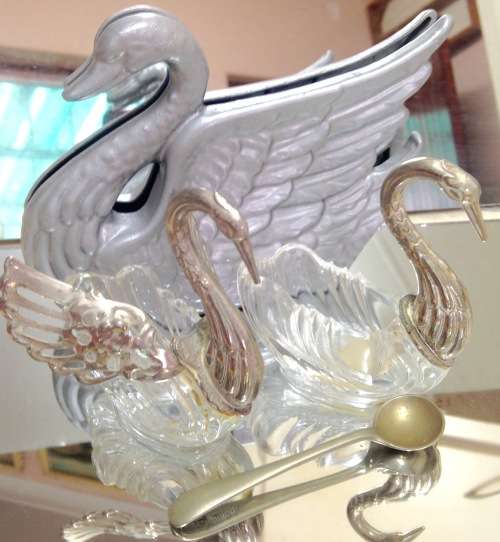 GODINGE c1984Cast Iron Swan + 2 Swan SALTS glass EPNS metal wing +1 mustard Spoon