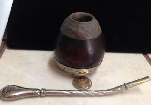 Bombilla tea 1 metal straw Strainer Argentina +1 Gourd which has silver tone metal chase work