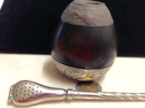 Bombilla tea 1 metal straw Strainer Argentina +1 Gourd which has silver tone metal chase work