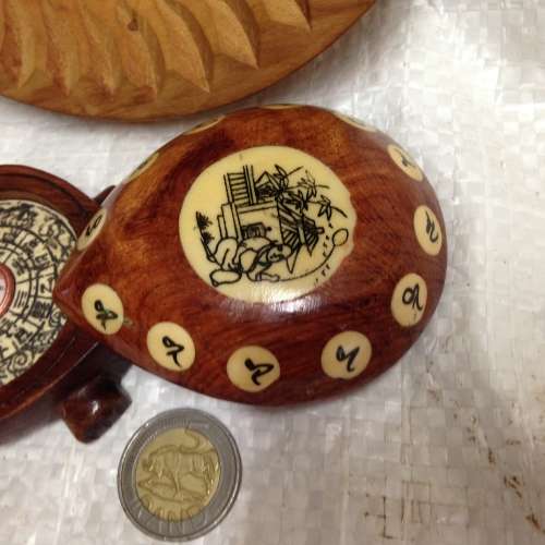 Compass - ORIENTAL c 1949/50 Japanese Feng Shui Tortoise Wood bone  insets Calligraphy