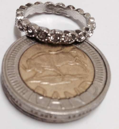 Small clear stones aroundCrystals SilverToneMetaGREAT COUNTRY HOME DECOR*L@@KatMyBUY NOW *NO WATIING