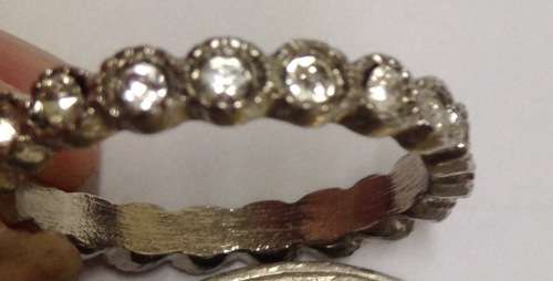 Small clear stones aroundCrystals SilverToneMetaGREAT COUNTRY HOME DECOR*L@@KatMyBUY NOW *NO WATIING