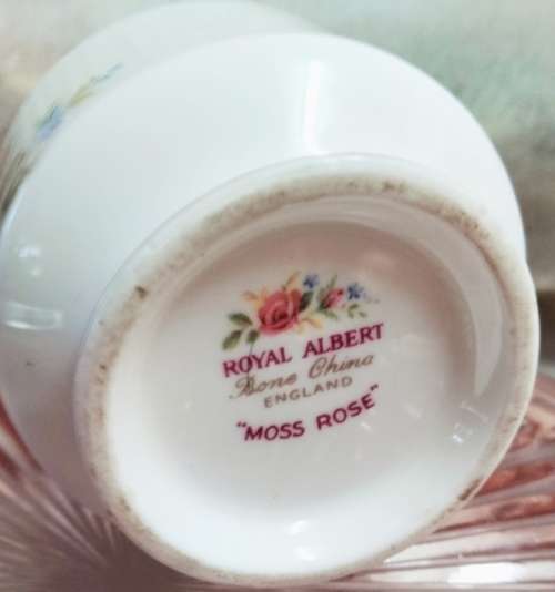 Royal Albert* Moss Rose *Posy Vase Bone china British Look AtMy Buy Now Listings NO WAITING