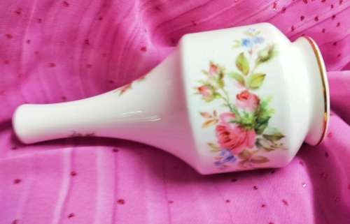 Royal Albert* Moss Rose *Posy Vase Bone china British Look AtMy Buy Now Listings NO WAITING