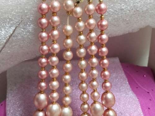 Necklace PINK Bib 3 strand Pearls degrees of Pink graduating sizes