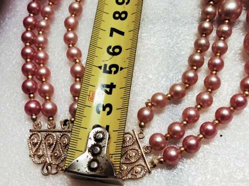 Necklace PINK Bib 3 strand Pearls degrees of Pink graduating sizes