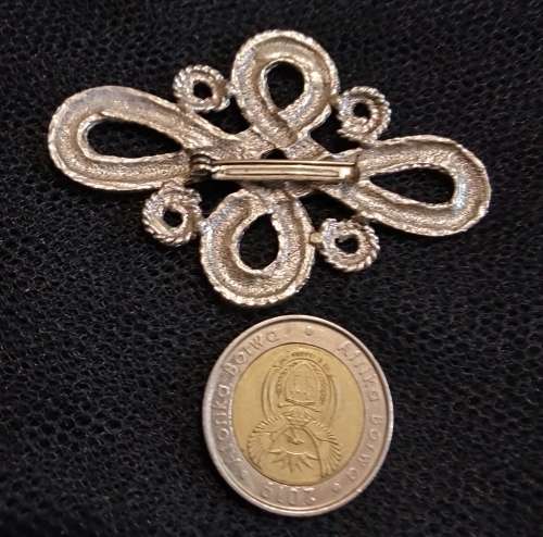 Silver Tone Metal Infinity Circles Brooch