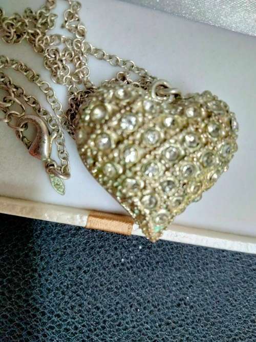 Necklace signed Avon Chain Silver - Gold  Pendant PUFF Heart Masses Crystal - Back Cutout Hearts