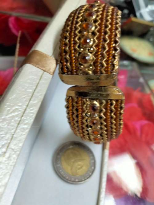 BANGLE  Hinged CLAMPER Large BEADED middle has Orange Crystals LOOK At My BUY NOW ltems NO WAITING