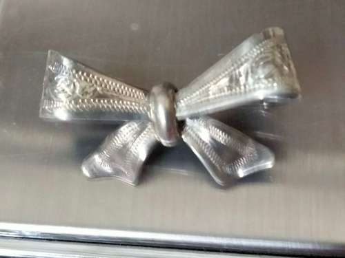 stamped SILVER Brooch* BOW* Pretty dainty small *LOOK at My BUY NOW items NO WAITING