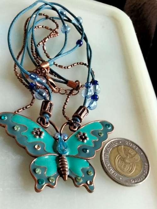 Necklace signed Avon Blue Butterfly enameled Pendant Crystals back copper tone metal duo chain