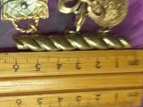 BROOCH Vintage French-Bar with 3 Charms on French 1Fleur de lys 1 medallion head on 1 hand bag