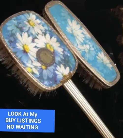 Mirror+Brush set - Vanity dressing table decor Blue has white daisy`s Vintage 1960s Very Pretty