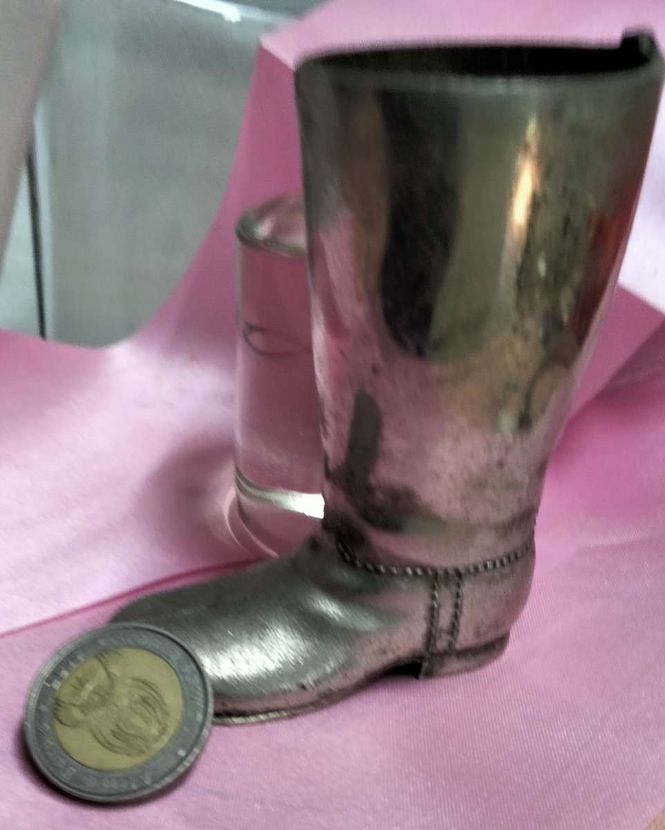 NOVELTY Boot Metal stud trim LOOK At All My BUY NOW - NO WAITING