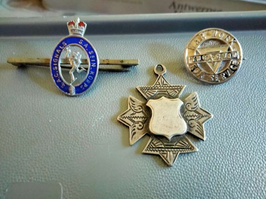 STERLING SILVER Fob CharmMalteseCrossShield William LeatherBIRMINGHAM+WW2PinVolunteer+Sweetheart Bro