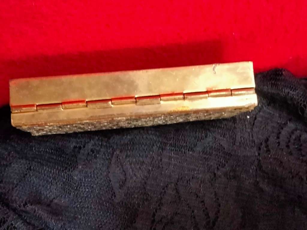 Ladies cigarette box - embossed rectangular hinged lid gold tone metal