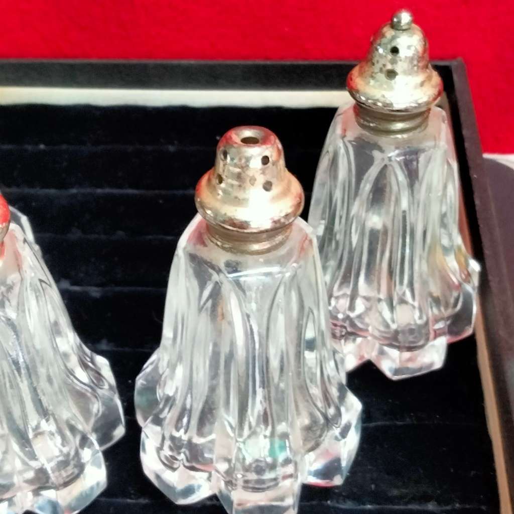 SALTS - 4 FB Rogers Crystal Japan glass salt+pepper shakers + EPNS* Lids+