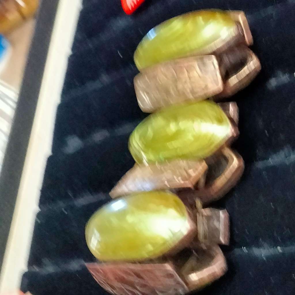 Bracele Stretch Links metal Gothic trimComposite Greene+ silver metal trim+Oblong metal has flowers