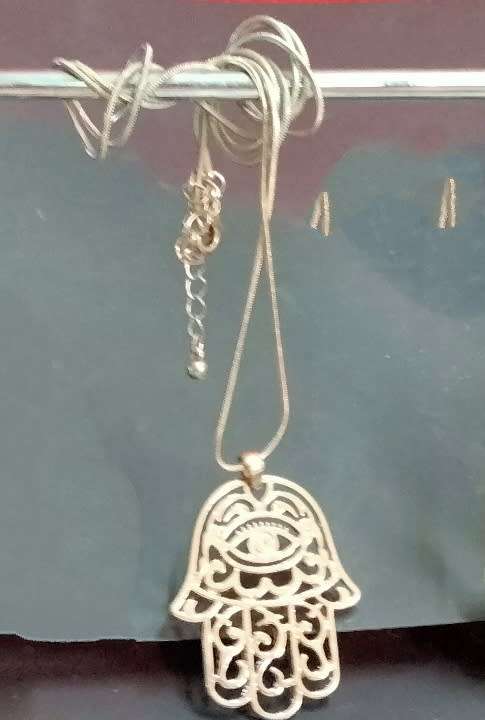 NECKLACE * Pendant Hamsa Eye To ward off Evil+Evil Spirits +ChainLOOK At My BUY NOW items NO WAITING