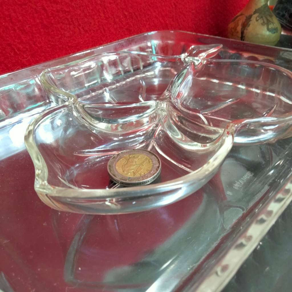 Arcusine Rectangular dish can bake in  1 leaf shape serving dish 1 early diamond Prescut Jug vintage