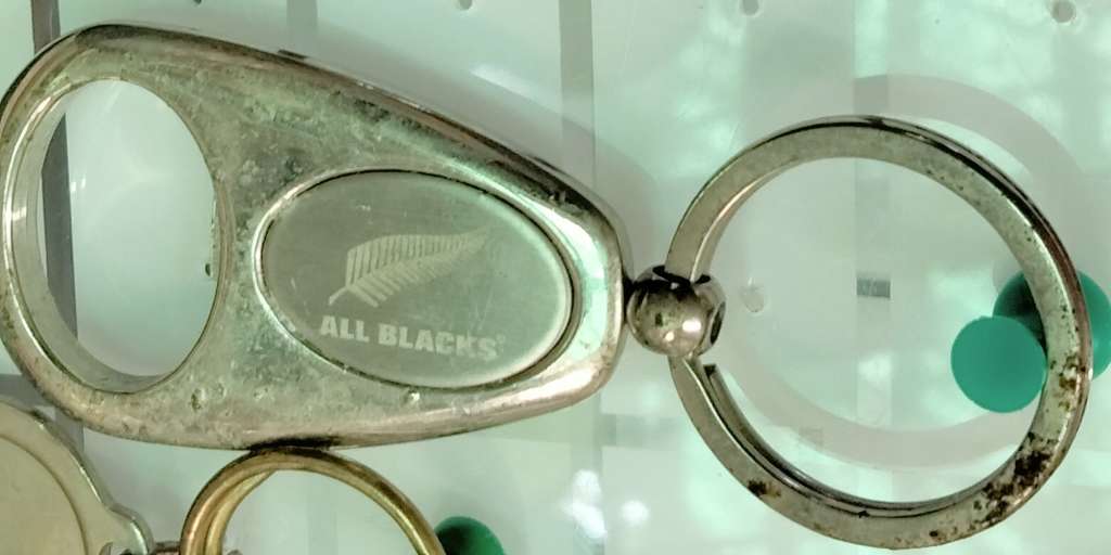 Keyrings -All blacks -  Bell shape opener - Art glass dangle beads