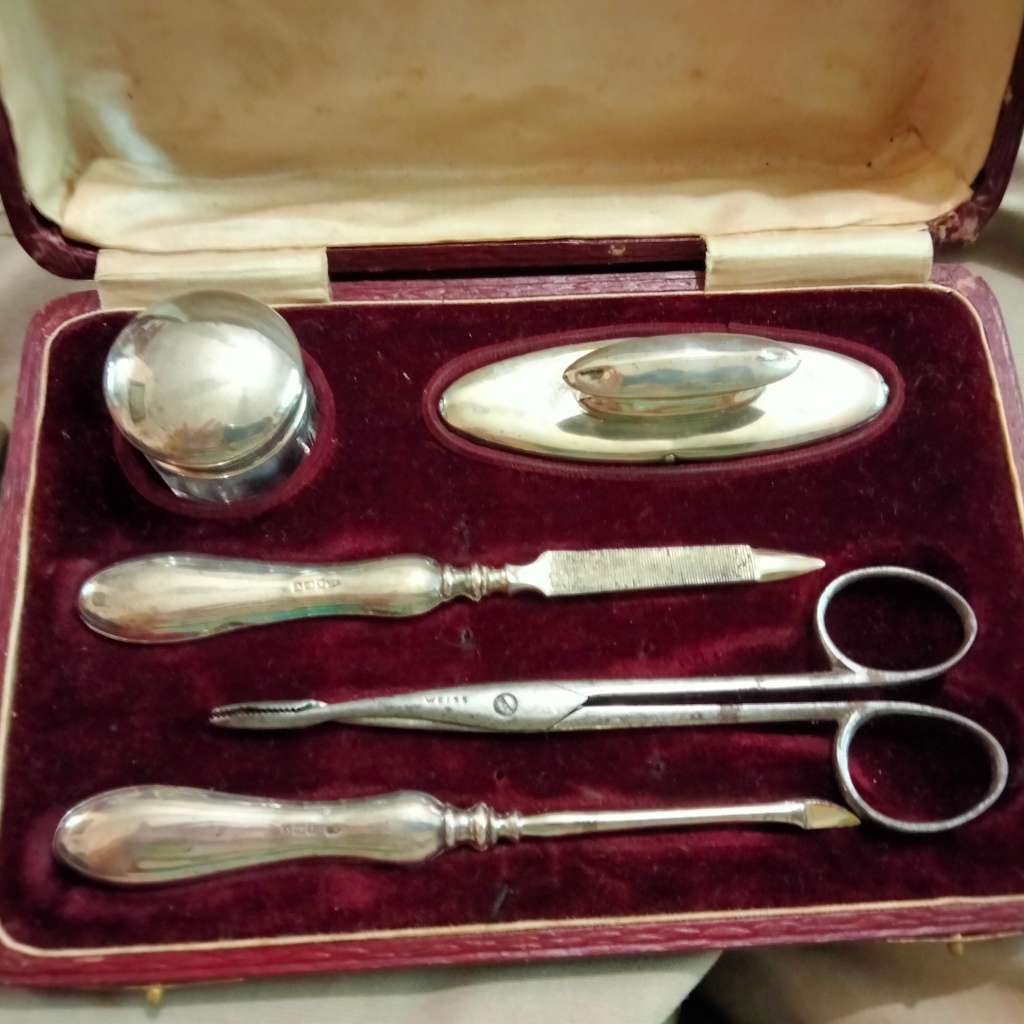 Antique Box+5*4HallmarkedSILVER Manicure Set*BOBtoADELINE WISHING HER M HAPPY RETURNSofDay-8.9.1923