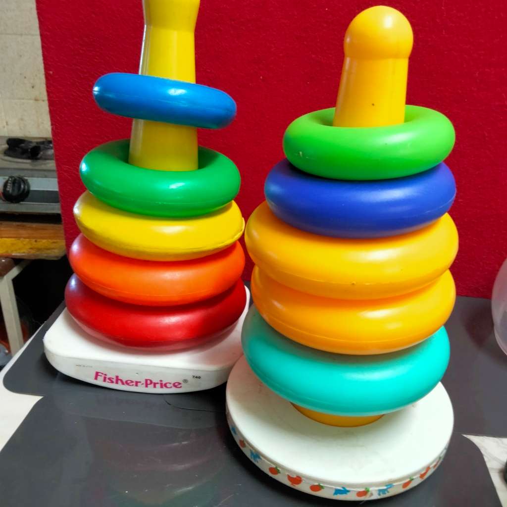 2 !!! 1 VTG FISHER PRICE ROCK-A-STACK motor skills toy 5 colourful rings+1 Big tooth Rocks musical b