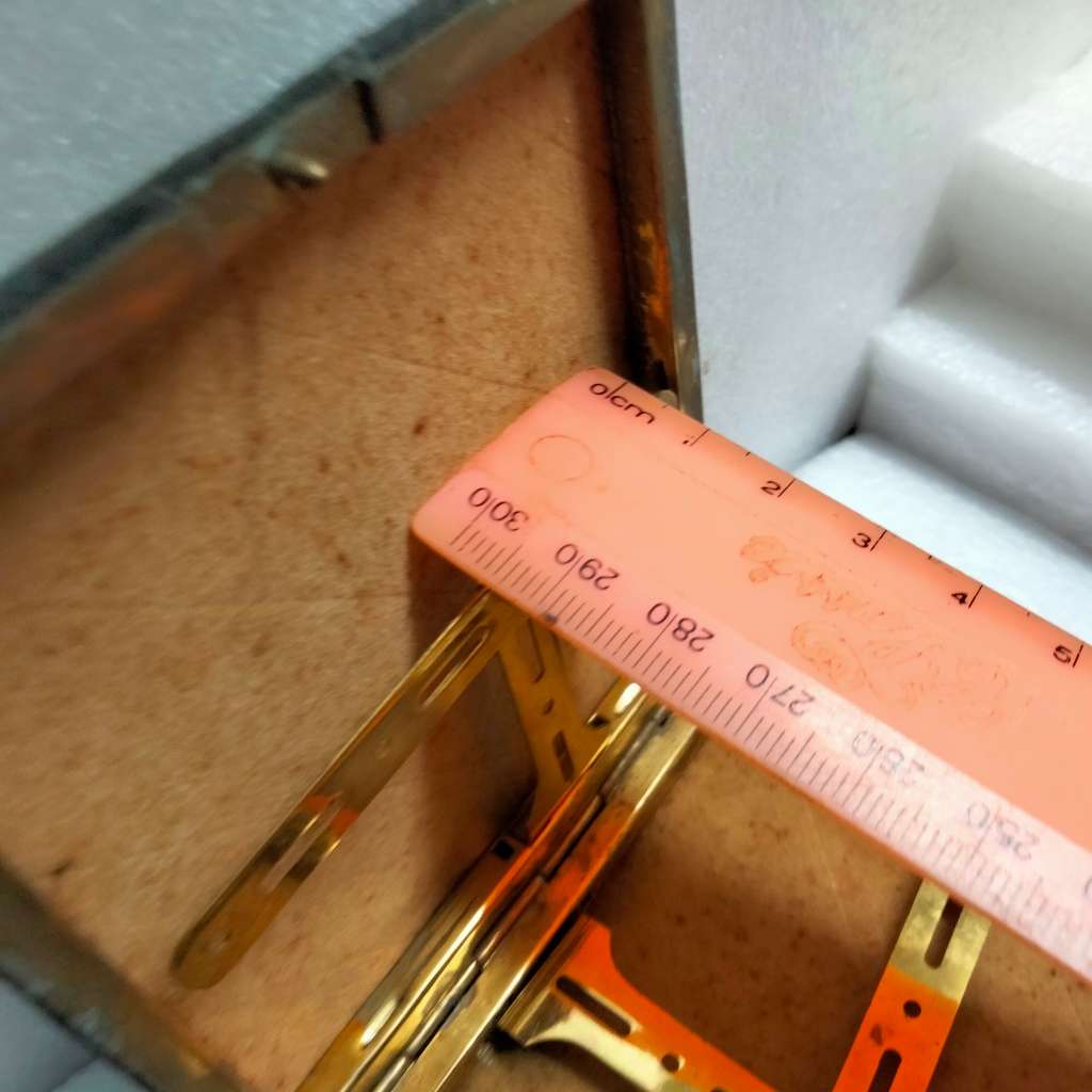 Cigarette Case vintage maker-Mona Lisa Look at my Buy Now listings No Waiting