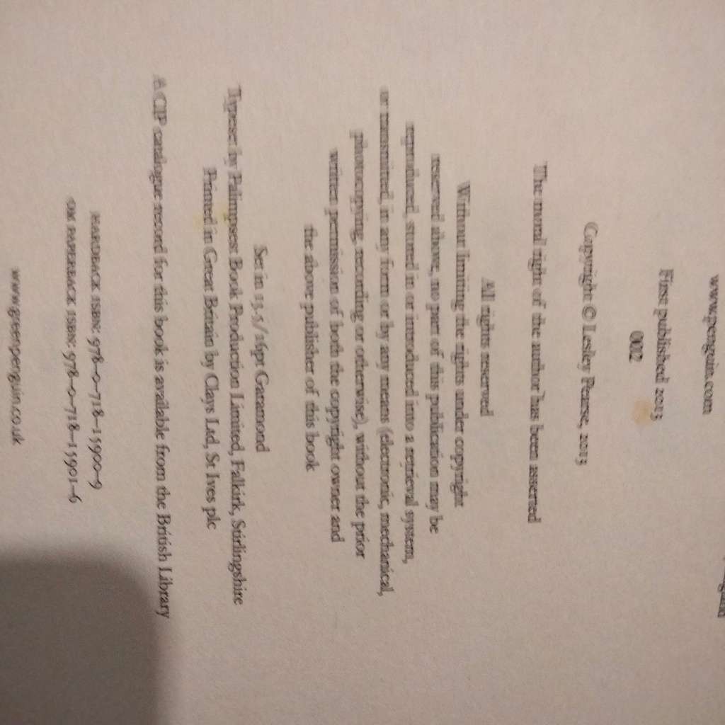 Book  LESLEY PEARSE - STOLEN +  FORGIVE ME Soft cover pre-owned