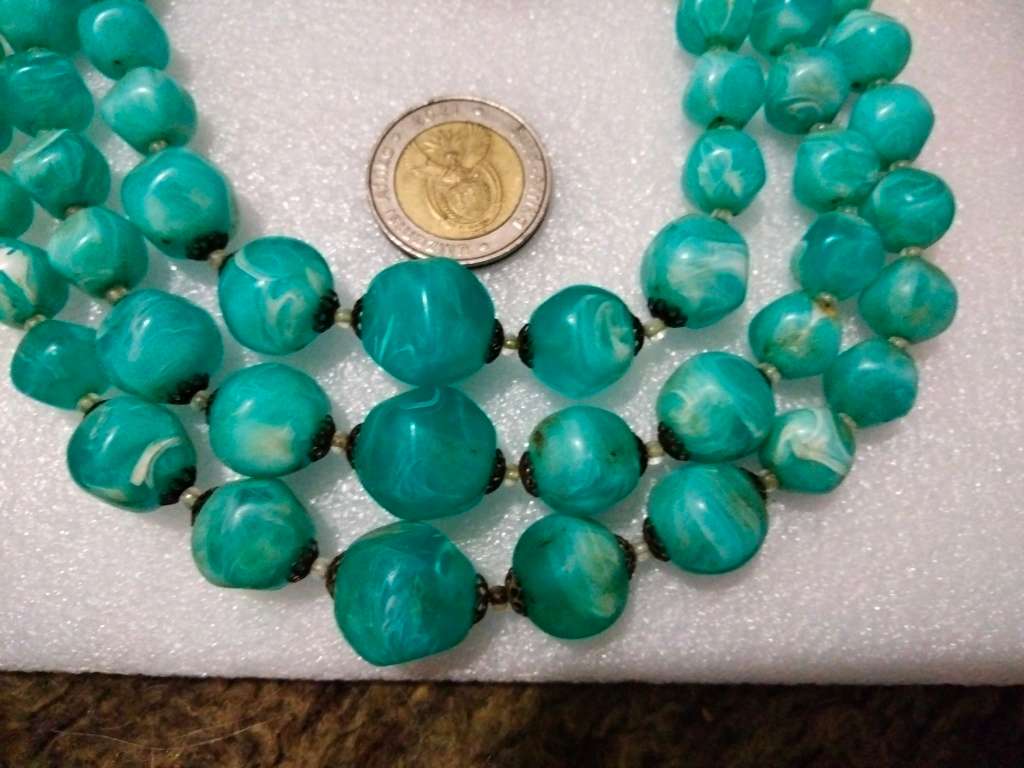 Necklace - Bib 3 Strand composite graduating blue white swirls round beads