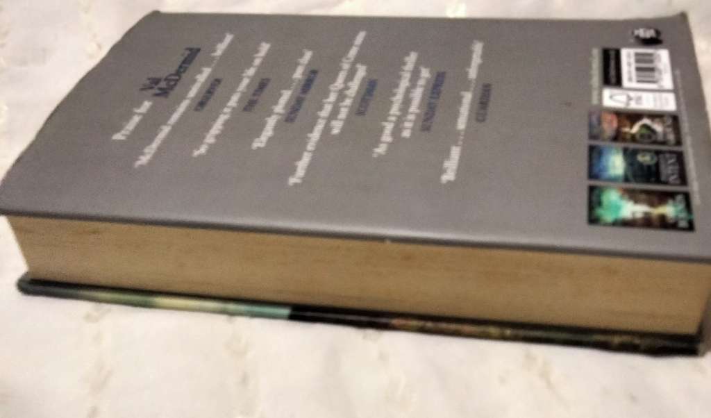 Book USED Author Val McDermid How The Dead Speak PB2017 HARDCOVER*LOOK At My BUY NOWitems*NO WAITING