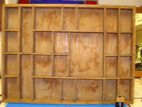 OLD PRINTER TRAY WOODEN FOR ALL YOUR LITTLE COLLECTABLES/TREASURES