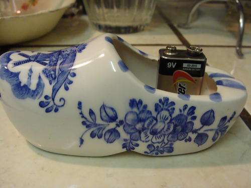 SHOE CERAMIC-DECORATED WITH WINDMILLS +HOUSES +FLOWERS -SEE PICTURES