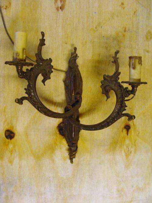 BEAUTIFUL *VINTAGE multi-ARMED WALL SCONCE -INTRICATE METAL PATTERN   ~BEAUTIFUL ELEGANT LIGHTING ~