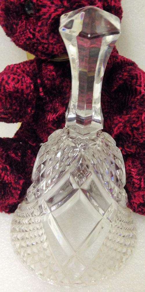 BELL- 1  GLASS CRYSTAL* DESIGN diamond big and small *DISPLAY ONLY!!GREAT COUNTRY HOME DECOR!!!