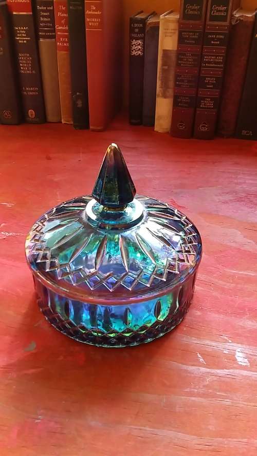 UTTERLY GORGEOUS VINTAGE BLUE CARNIVAL GLASS SWEET BOWL WITH LID