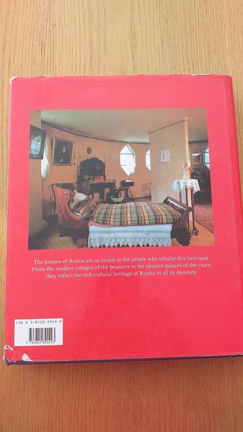 INTERIOR DECORATING BOOK : RUSSIAN HOUSES by Elizabeth Gaynor