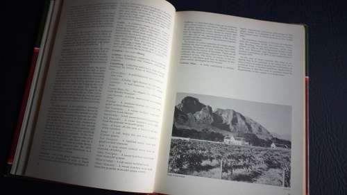 Book : Encyclopedia of South African Wine Second Edition by Fanie de Jongh