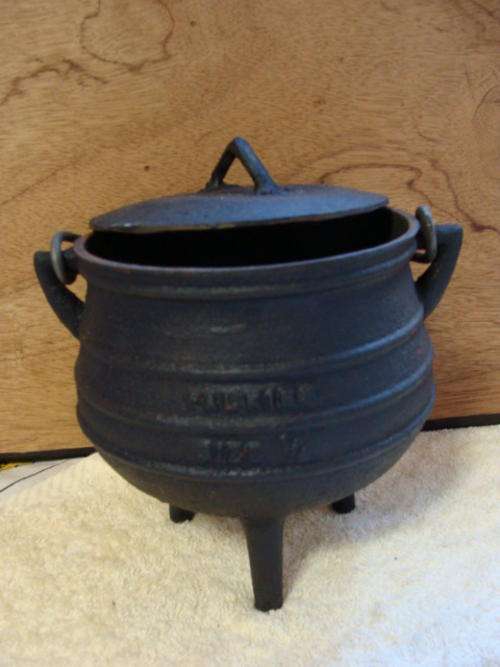 Falkirk 1/4 size 3 legged Potjie