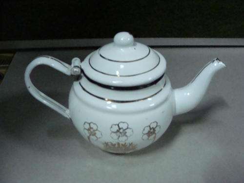 Metal Teapot (Enamel)