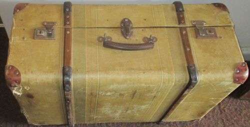 LARGE WOOD AND METAL STRENGTHENED SUITCASE