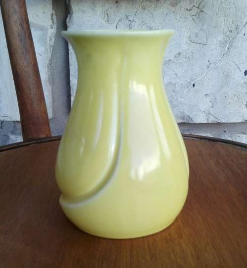 SOUTH AFRICAN POTTERY      LUCIA  VASE