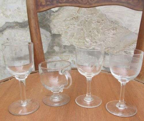 A LOT OF WOODSTOCK GLASS