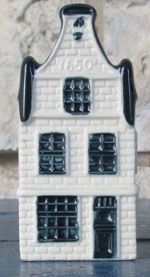 KLM HOUSE NO 16 DATE 1961