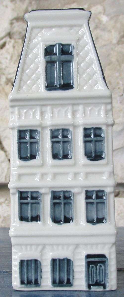 KLM HOUSE 61 DATE 1994