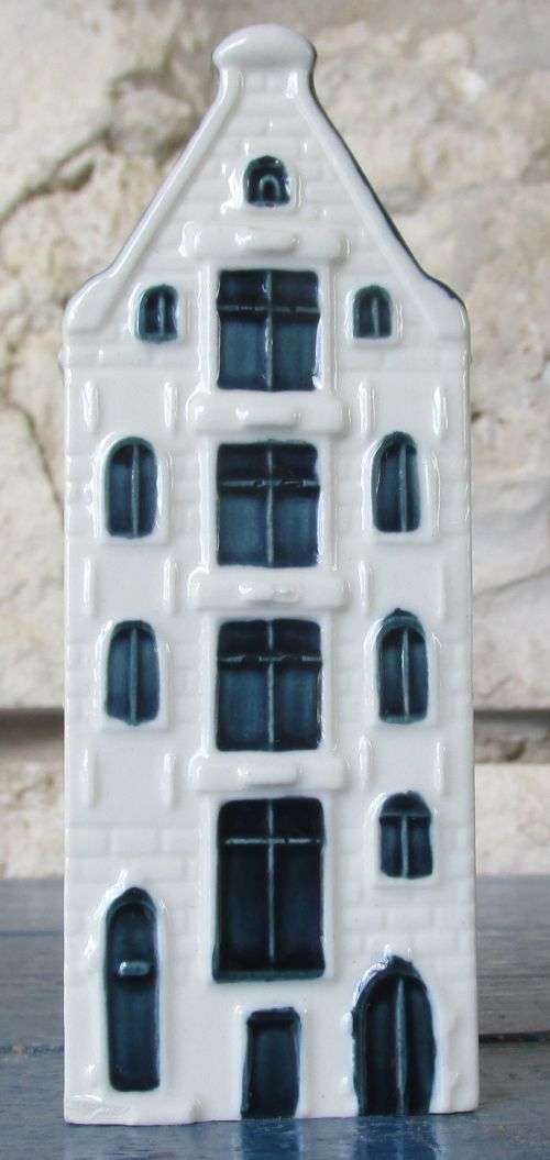 KLM HOUSE 65 DATE 1994